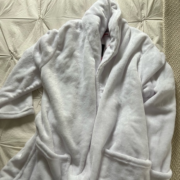 Bride Robe - Picture 3 of 4